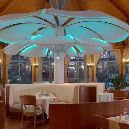 Bernstein فندق 4*